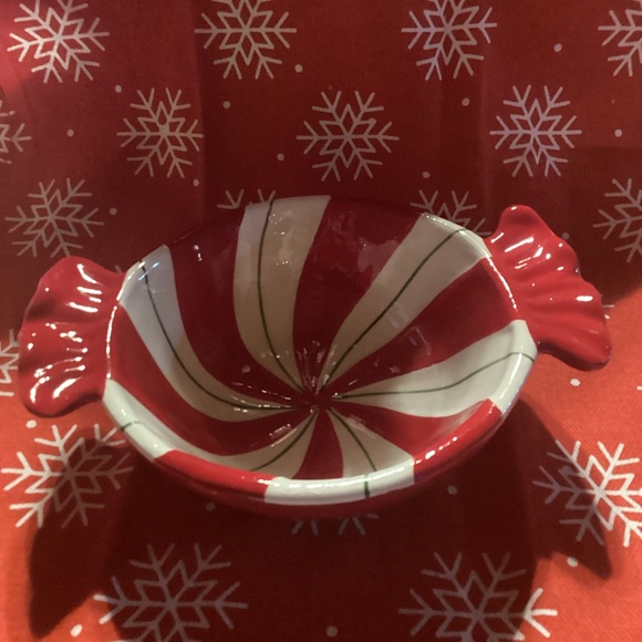 Sleigh Bell Bistro Other - Sleigh Bell Bistro Holiday Candy Dish